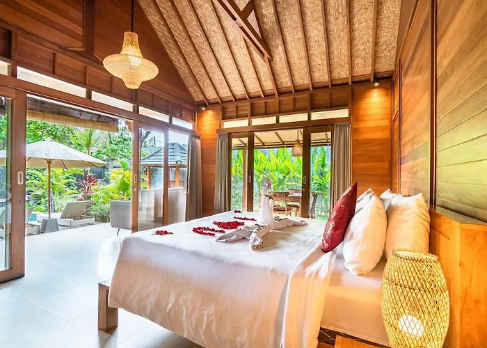 Warm Wooden Tropical With Pool Villa *