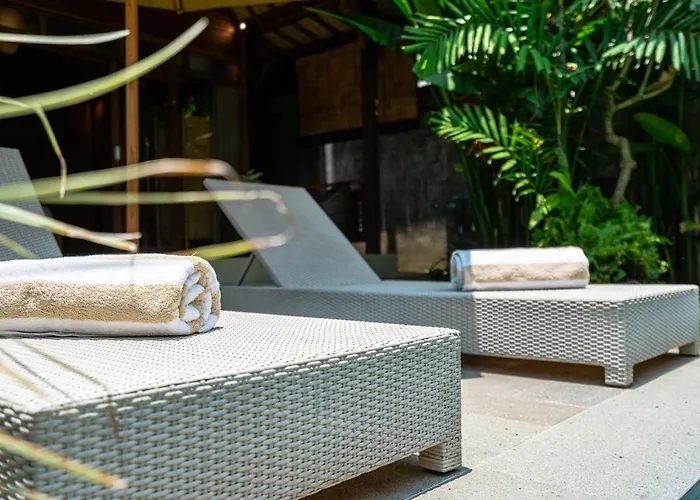 Villa Warm Wooden Tropical With Pool *