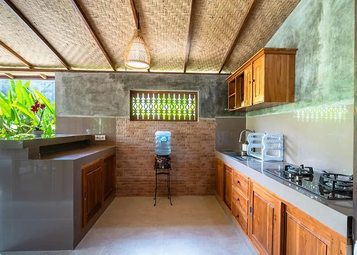Warm Wooden Tropical With Pool Ubud (Bali)
