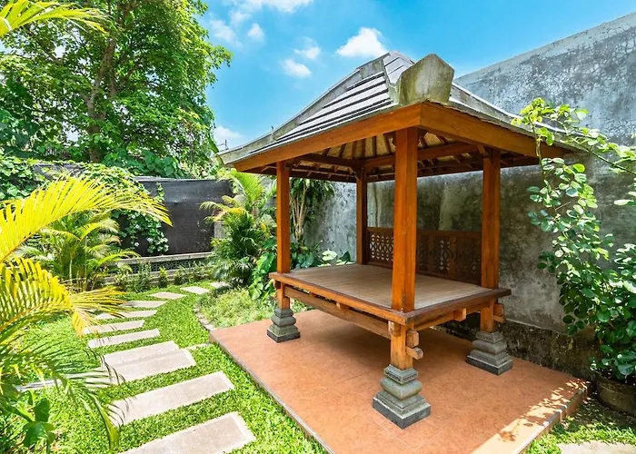 Warm Wooden Tropical With Pool Villa Ubud (Bali)